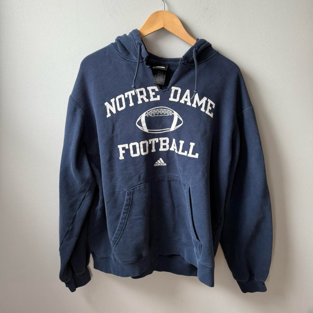 Vintage 90s Navy blue Adidas Notre Dame Fighting Irish hoodie 🔥